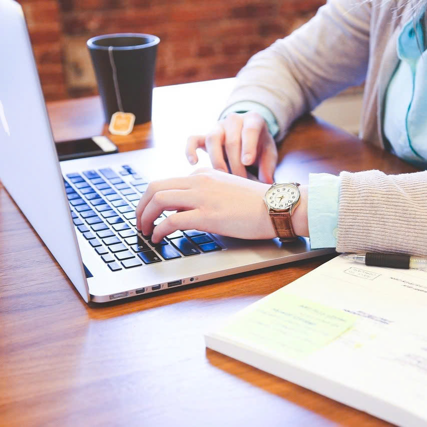 N?n T?ng T? ??ng Hóa Qu?n Tr? Nhân S? & Ki?n T?o Không Gian Làm Vi?c Thông Minh